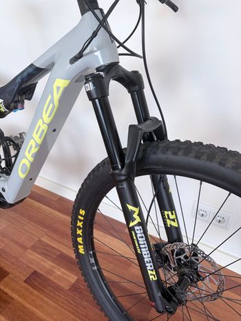 Used Orbea RISE H30 2023 2023 Mountainbike, Light Gray, 29 — image 8 of 9