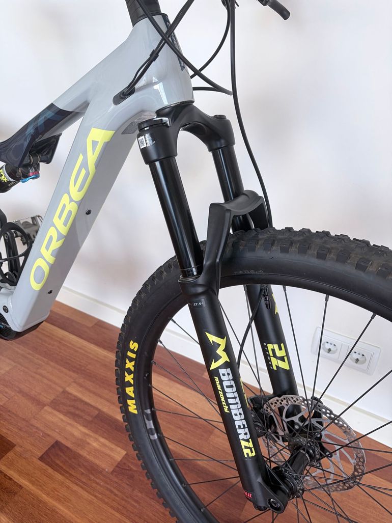 Used Orbea RISE H30 2023 2023 Mountainbike, Light Gray, 29 — image 8 of 9