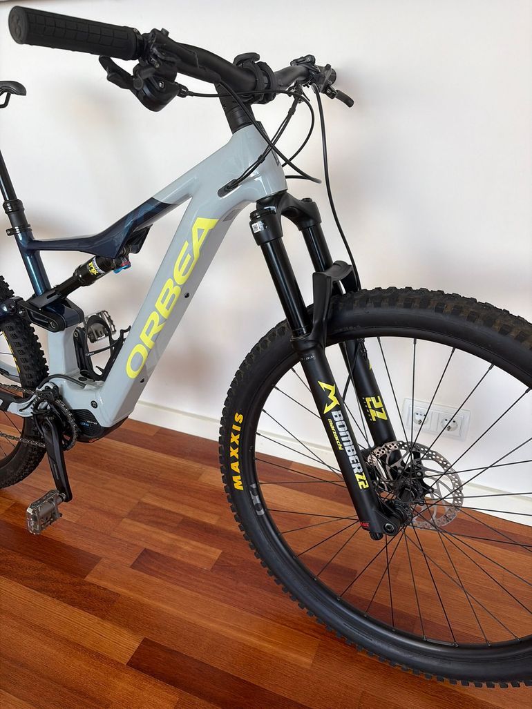 Used Orbea RISE H30 2023 2023 Mountainbike, Light Gray, 29 — image 5 of 9