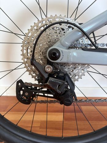 Used Orbea RISE H30 2023 2023 Mountainbike, Light Gray, 29 — image 6 of 9