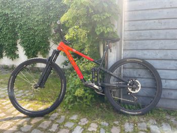 Used Marin Rift zone Shimano Deore 2022 Mountainbike, Black — image 2 of 5