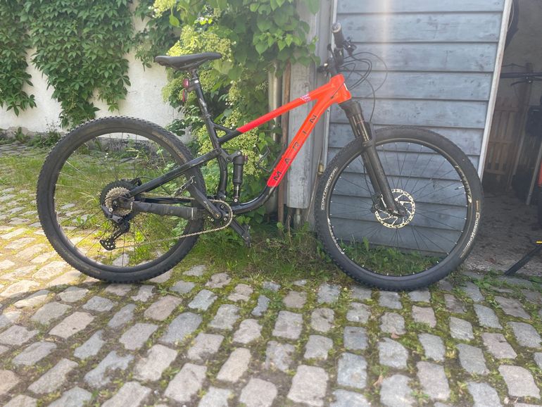 Used Marin Rift zone Shimano Deore 2022 Mountainbike, Black — image 1 of 5
