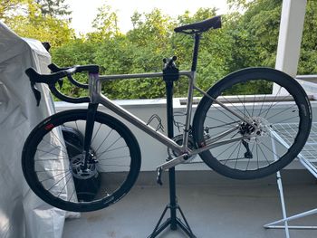 Used Laget Pioneer One 2025 Road & Gravel, Light Gray — image 2 of 12
