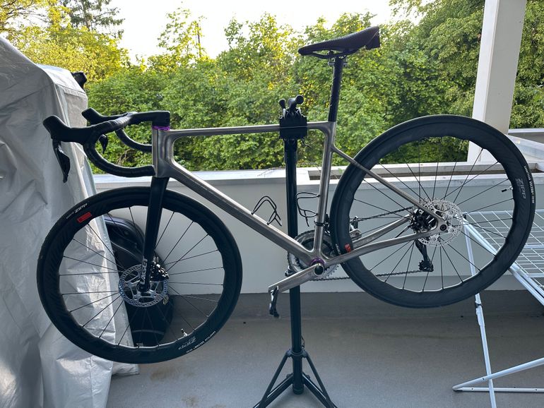 Used Laget Pioneer One 2025 Road & Gravel, Light Gray — image 2 of 12