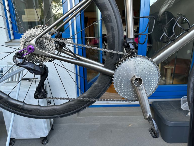 Used Laget Pioneer One 2025 Road & Gravel, Light Gray — image 3 of 12