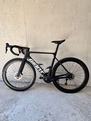 Used Giant Propel Advanced Pro 0 Di2 2025 2025 Road & Gravel, Black — image 2 of 8
