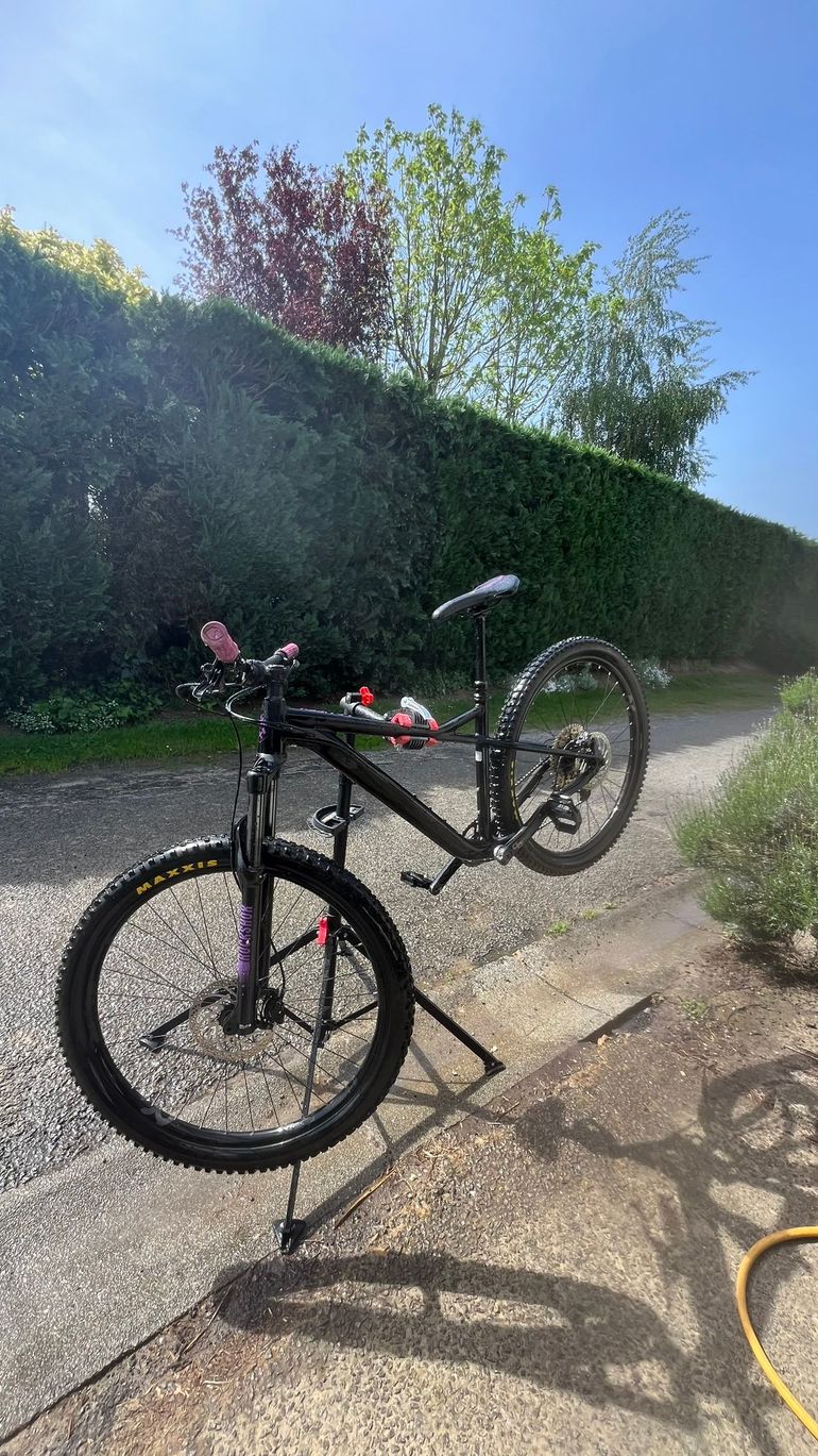 Used Orbea LAUFEY H30 2021 2021 Mountainbike, Black, 29 — image 1 of 11