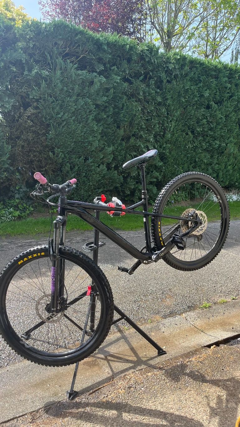 Used Orbea LAUFEY H30 2021 2021 Mountainbike, Black, 29 — image 2 of 11
