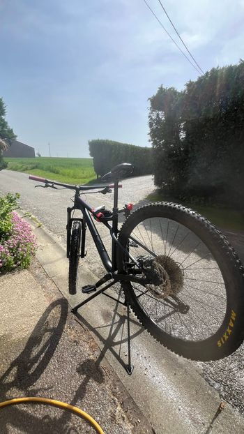 Used Orbea LAUFEY H30 2021 2021 Mountainbike, Black, 29 — image 8 of 11