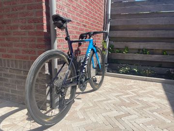 Używany Canyon Aeroad CF SL 7.0 2020 2020 Road & Gravel — zdjęcie 2 z 5