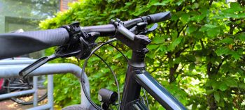 Used Specialized Sirrus Shimano Deore XT 2023 Urban, Green — image 2 of 4