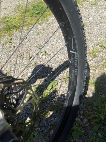 Giant Trance Other 2015 Mountainbike usato, Grigio chiaro — immagine 8 di 19
