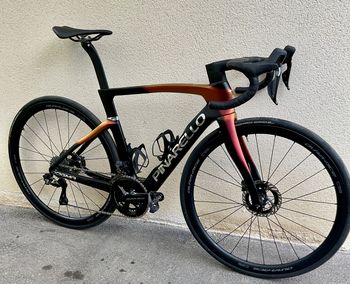 Used Pinarello DOGMA F DURA ACE Di2 2025 2025 Road & Gravel