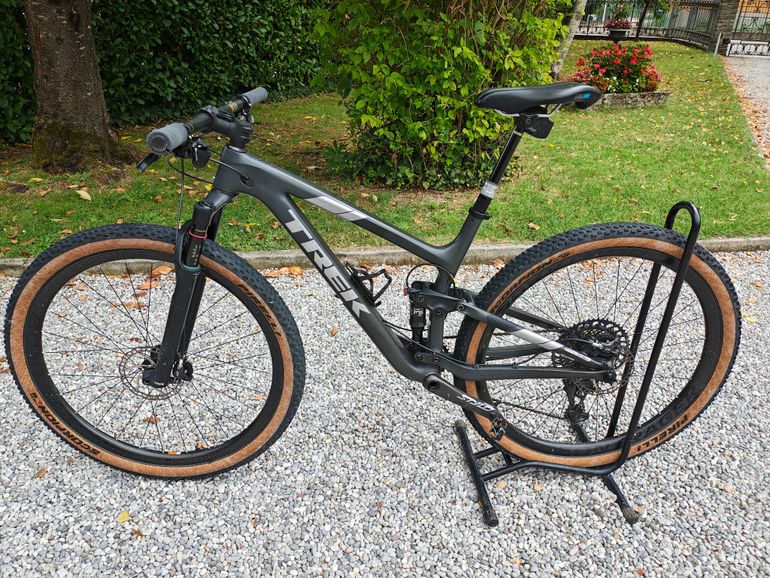 Used Trek Top Fuel 9.9 SL AXS 2019 2019 Mountainbike, Light Gray, 29 — image 2 of 4