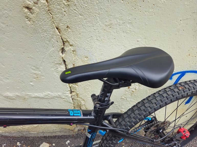Used Felt Felt Custom Shimano Deore 2015 Mountainbike, Black — image 8 of 8