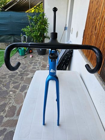 Used Canyon Ultimate CF SL Disc 8.0 Di2 2020 Frameset 2020 Road & Gravel, Blu — image 2 of 6