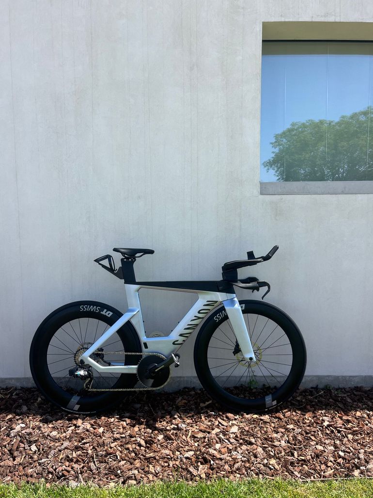 Used Canyon Speedmax CF SLX 8 AXS 2025 2025 Road & Gravel, Light Gray — image 8 of 13