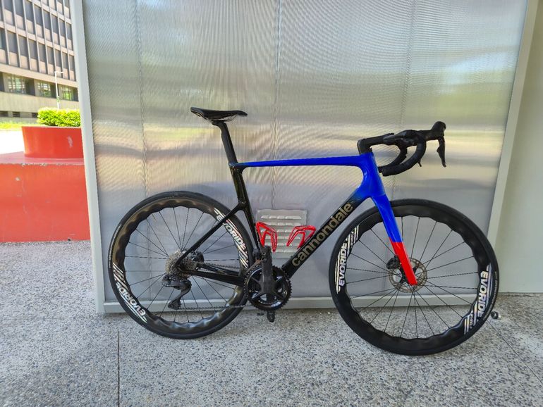 Used Cannondale SuperSix EVO Shimano Ultegra Di2 2025 Road & Gravel — image 1 of 8