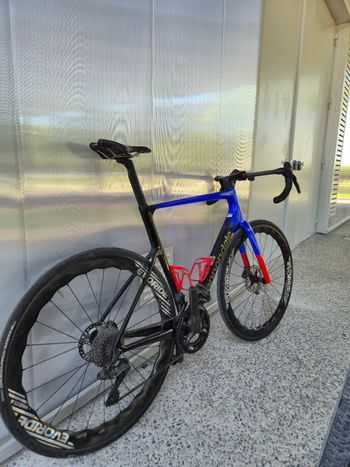 Used Cannondale SuperSix EVO Shimano Ultegra Di2 2025 Road & Gravel — image 3 of 8