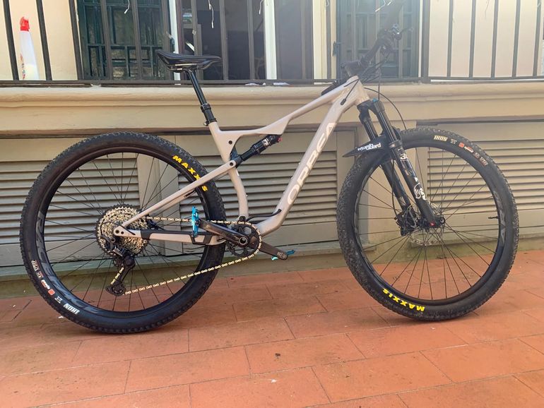 Used Orbea OIZ H10 TR 2022 2022 Mountainbike, Gris claro — image 2 of 8