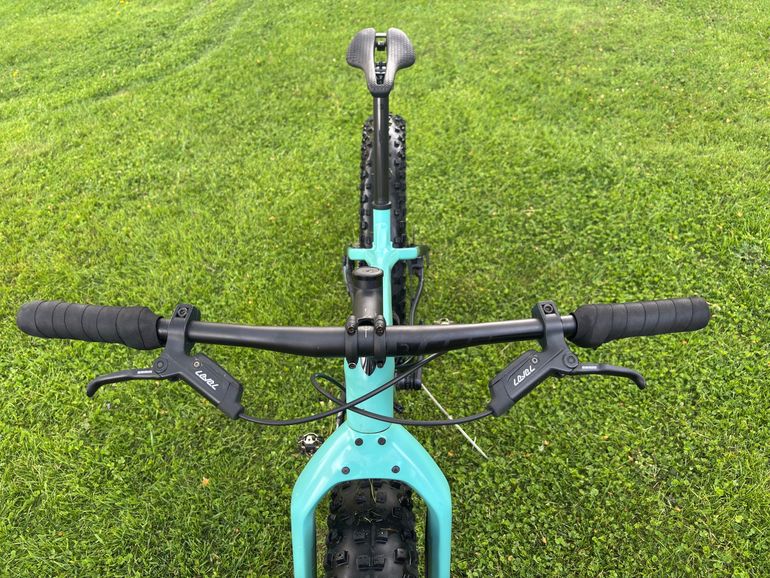 Used Trek Farley 5 2025 2025 Mountainbike, Green — image 7 of 8
