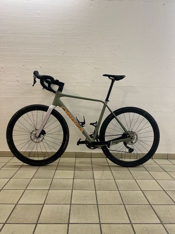 Orbea Terra Shimano GRX 2024 Road & Gravel usato, Verde — immagine 2 di 5