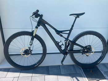 Used Specialized Camber Pro Carbon 29 2017 2017 Mountainbike, Black, 29 — image 2 of 3