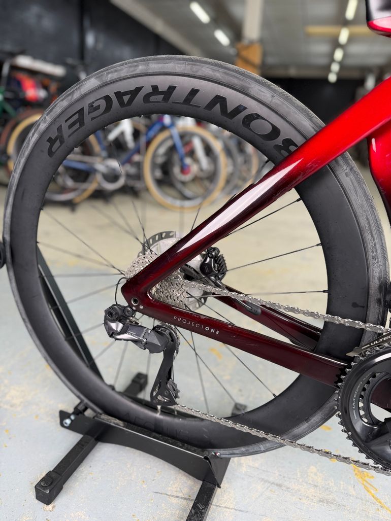 Used Trek Madone SLR7 Di2 Carbon 2024 Road & Gravel — image 11 of 24