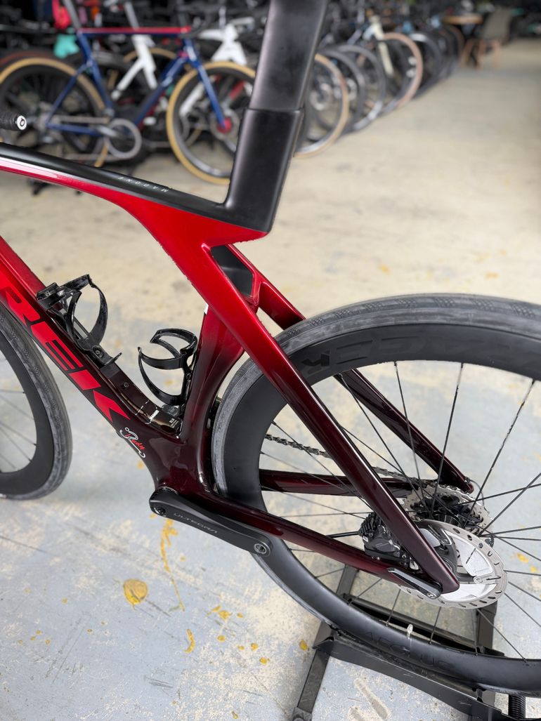 Used Trek Madone SLR7 Di2 Carbon 2024 Road & Gravel — image 20 of 24