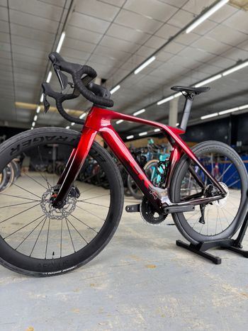 Used Trek Madone SLR7 Di2 Carbon 2024 Road & Gravel — image 16 of 24