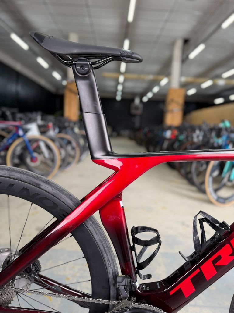 Used Trek Madone SLR7 Di2 Carbon 2024 Road & Gravel — image 12 of 24