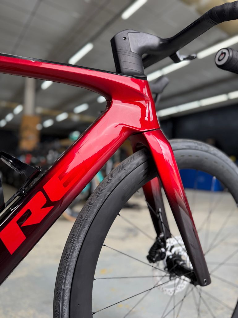 Used Trek Madone SLR7 Di2 Carbon 2024 Road & Gravel — image 7 of 24
