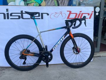 Giant TCR Advanced SL 0 DA 2025 2025 Road & Gravel usato