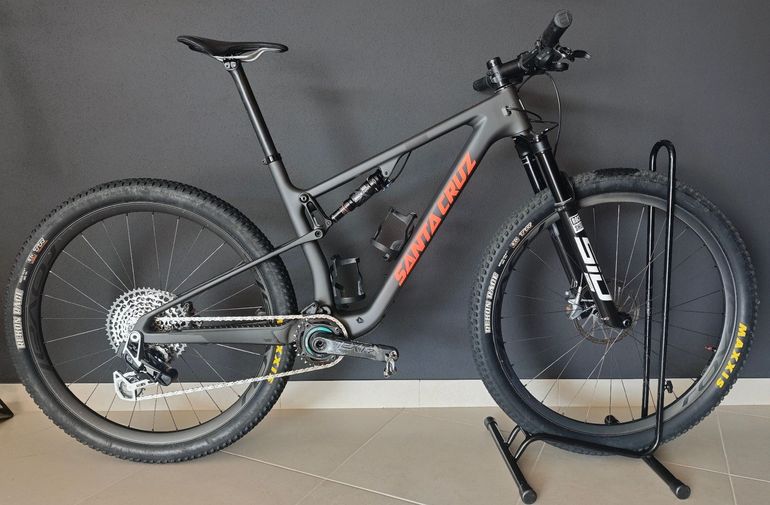 Used Santa Cruz Blur Sram Eagle Transmission XX 2025 Mountainbike, Black — image 1 of 11