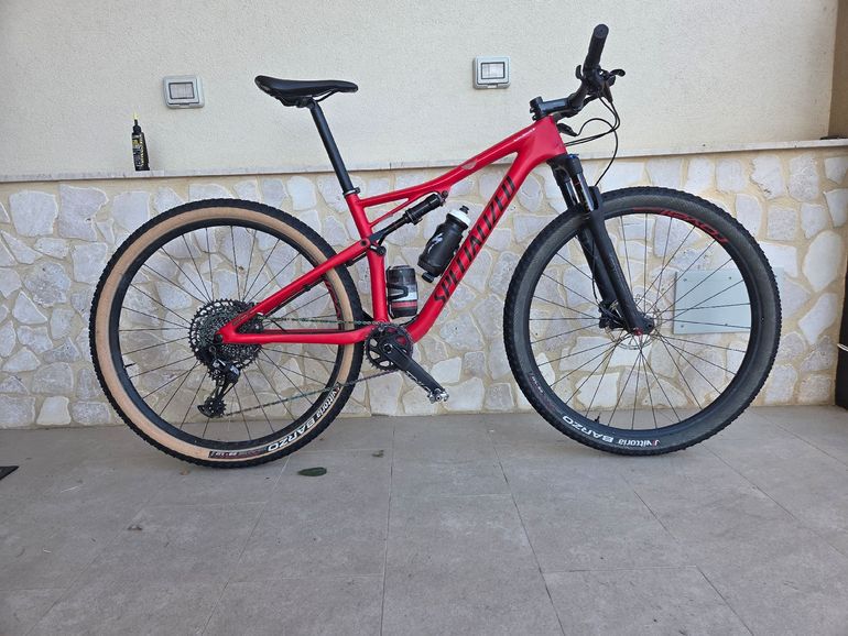 Used Specialized Men's Epic Comp Carbon 2019 2019 Mountainbike, Red, 29 — image 1 of 5
