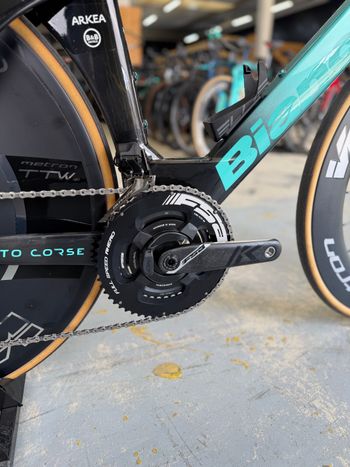 Used Bianchi Aquila RC Disc Di2 Carbon 2025 Road & Gravel — image 12 of 24