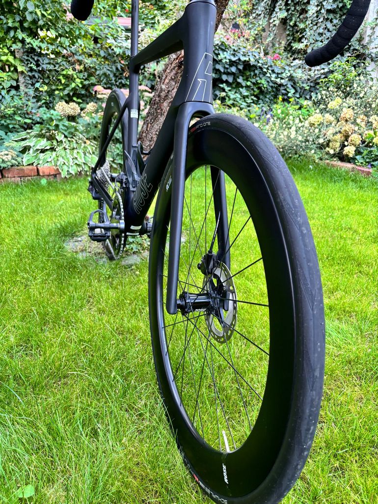 Used Rose Xlite 06 Ultegra Di2 2024 2024 Road & Gravel, Black — image 5 of 6