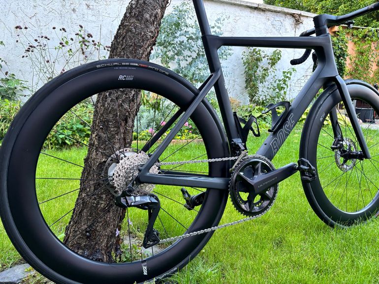 Used Rose Xlite 06 Ultegra Di2 2024 2024 Road & Gravel, Black — image 3 of 6