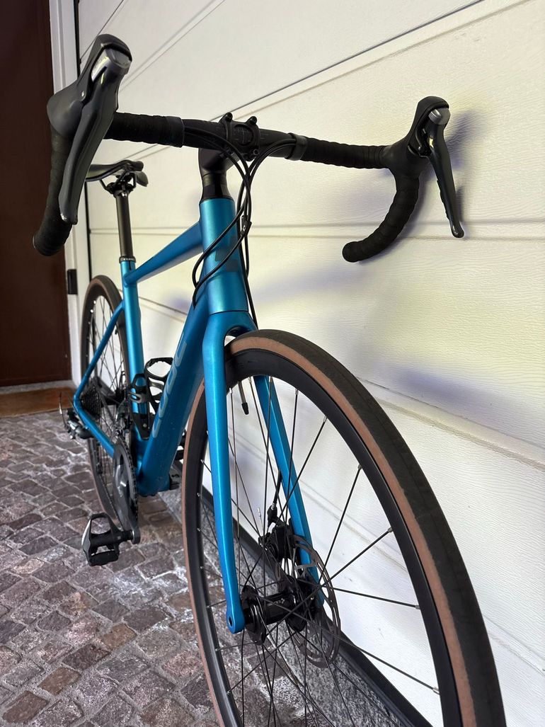Used CUBE ATTAIN RACE 2023 2023 Road & Gravel, Blue — image 5 of 17