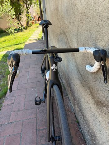 Used Colnago V4Rs Shimano Dura Ace Di2 2025 2025 Road & Gravel — image 2 of 6