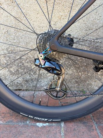 Used Colnago V4Rs Shimano Dura Ace Di2 2025 2025 Road & Gravel — image 6 of 6