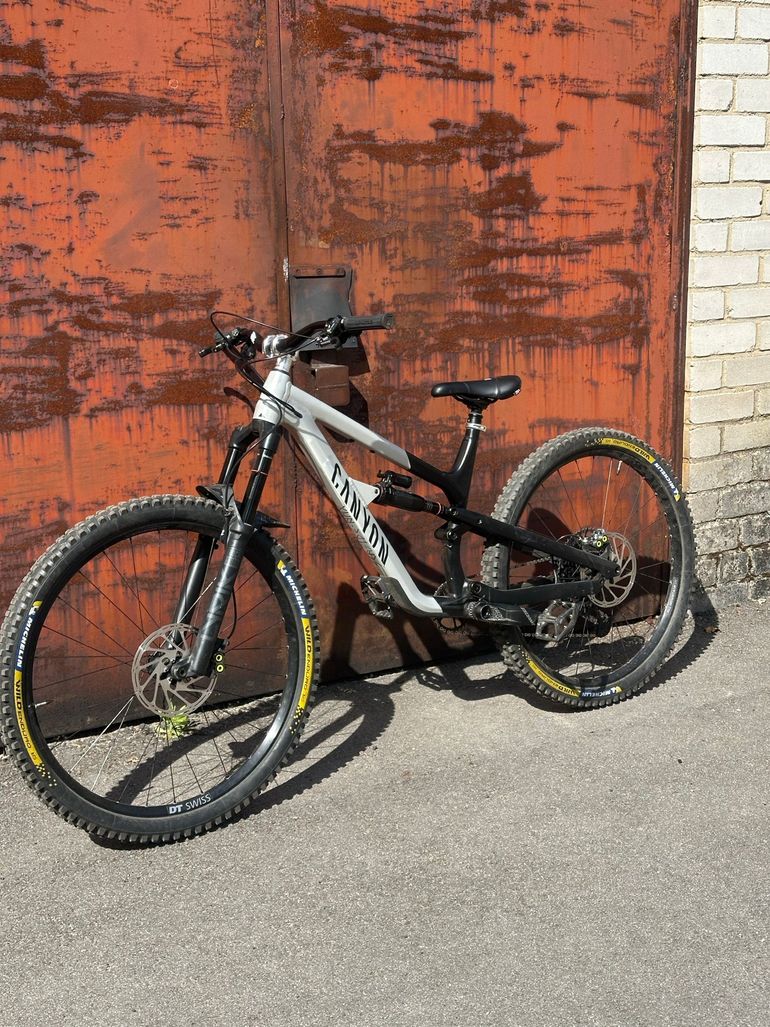 Used Canyon Spectral 27 AL 6 2023 2023 Mountainbike, White, 27.5 — image 1 of 21