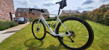 Used CUBE ATTAIN C:62, SLX 2025 2025 Road & Gravel, White — image 6 of 7