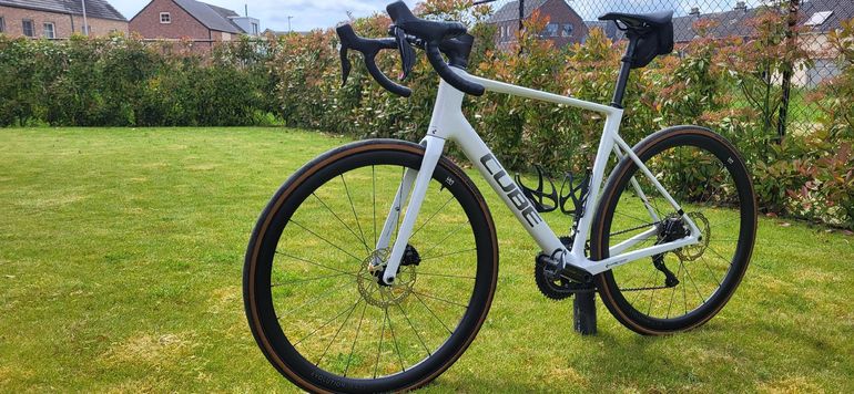 Used CUBE ATTAIN C:62, SLX 2025 2025 Road & Gravel, White — image 3 of 7