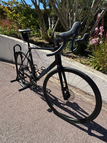 Used Giant Giant TCR Advanced 2025 2025 Road & Gravel — image 2 of 8