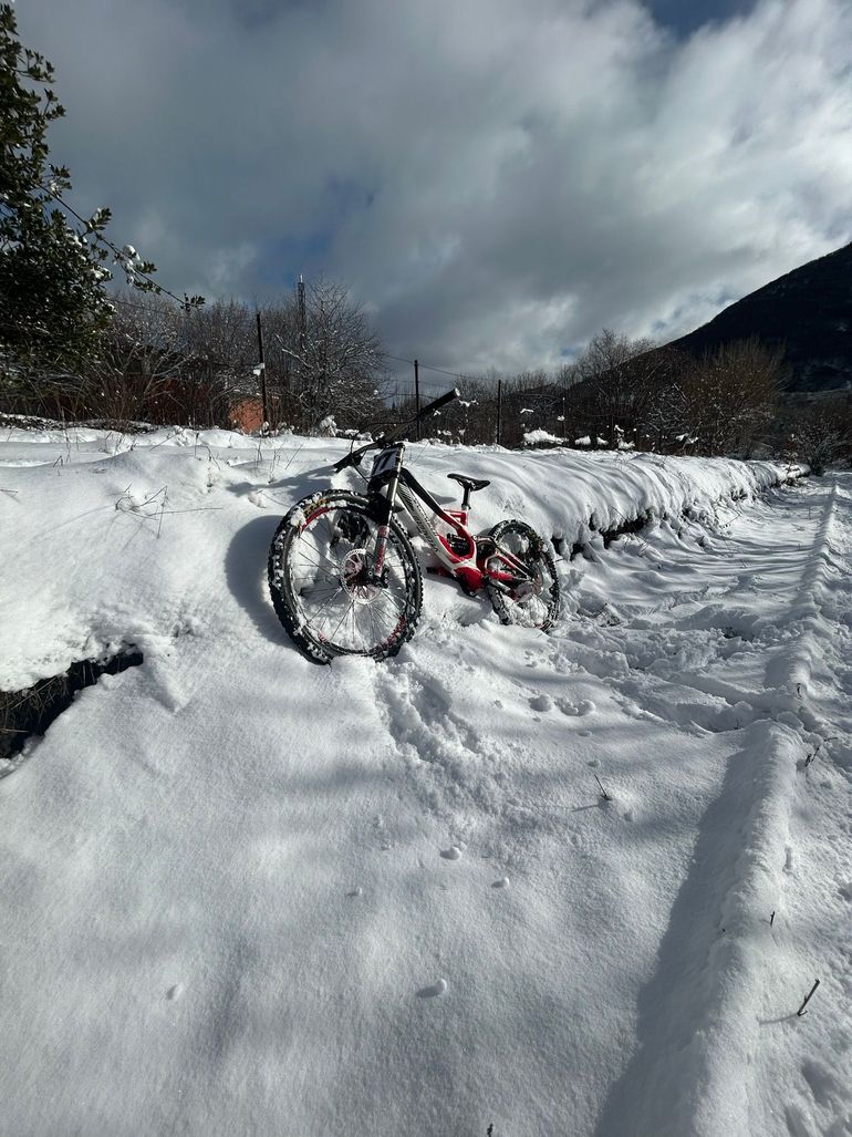 Used Specialized Demo Other Shimano 2015 Mountainbike, White — image 5 of 9