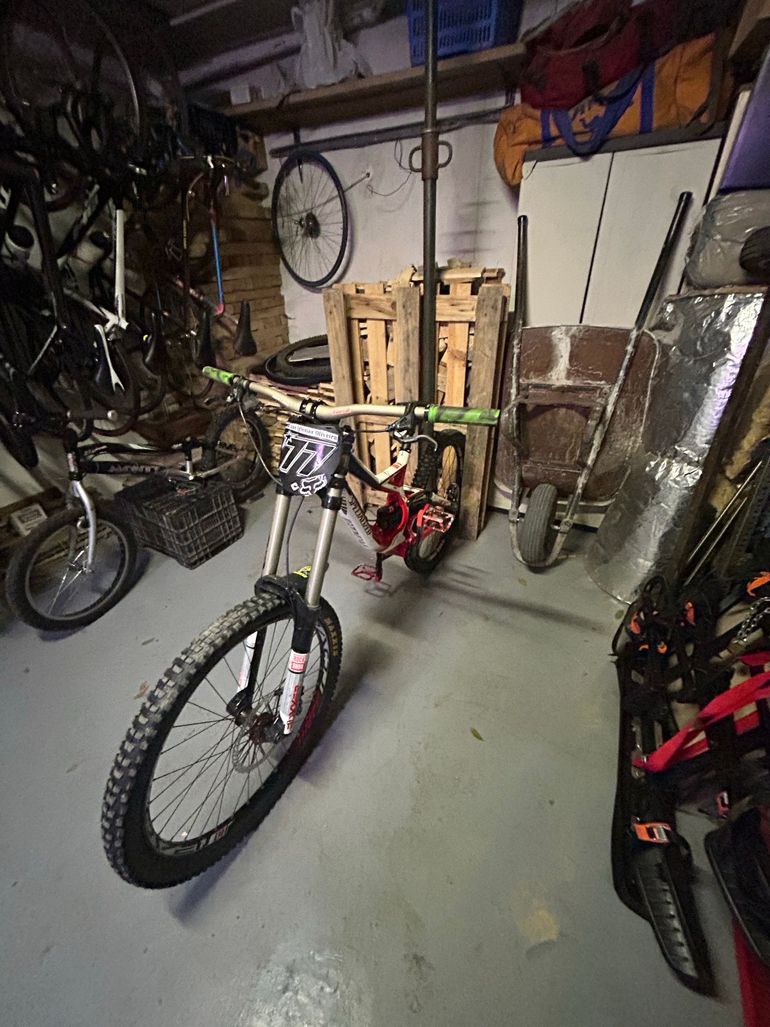 Used Specialized Demo Other Shimano 2015 Mountainbike, White — image 2 of 9
