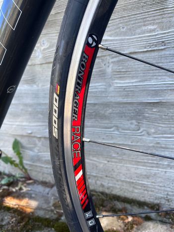 Used Trek Madone 2.3 H2 Compact 2014 2014 Road & Gravel, Schwarz — image 6 of 10