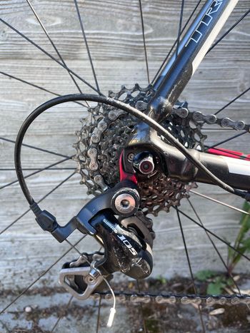 Used Trek Madone 2.3 H2 Compact 2014 2014 Road & Gravel, Schwarz — image 3 of 10