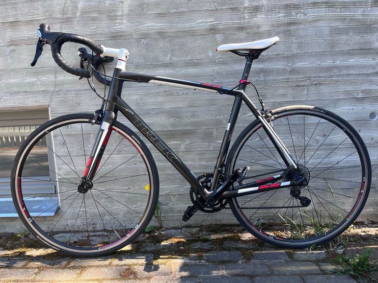 Used Trek Madone 2.3 H2 Compact 2014 2014 Road & Gravel, Schwarz — image 2 of 10
